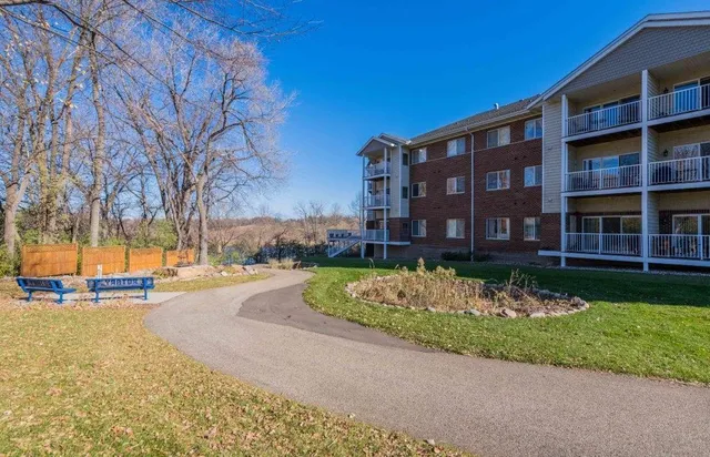 $220,000 | 16154 Main Avenue Southeast, Unit 212, Prior Lake, MN 55372