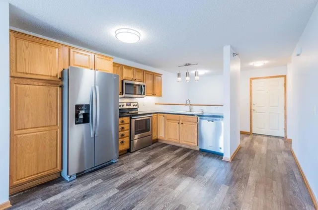$220,000 | 16154 Main Avenue Southeast, Unit 212, Prior Lake, MN 55372