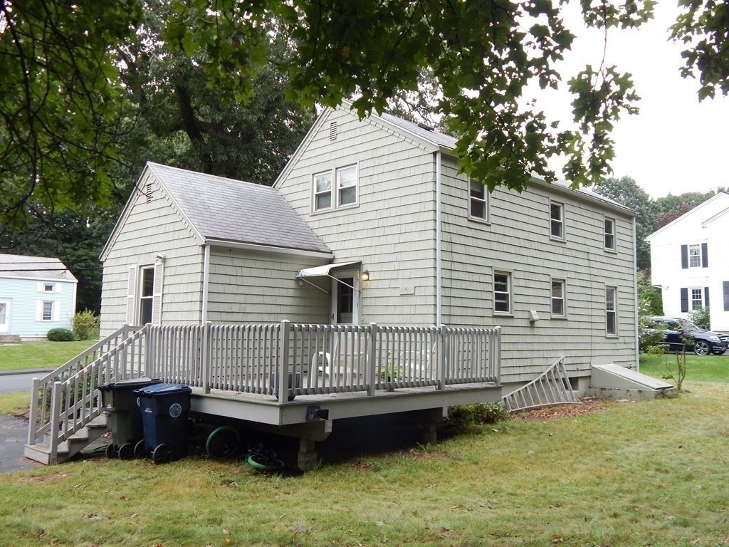 21 Ridge Road Marlborough, MA 01752 - Photo 3 of 37 Gallery Image 3