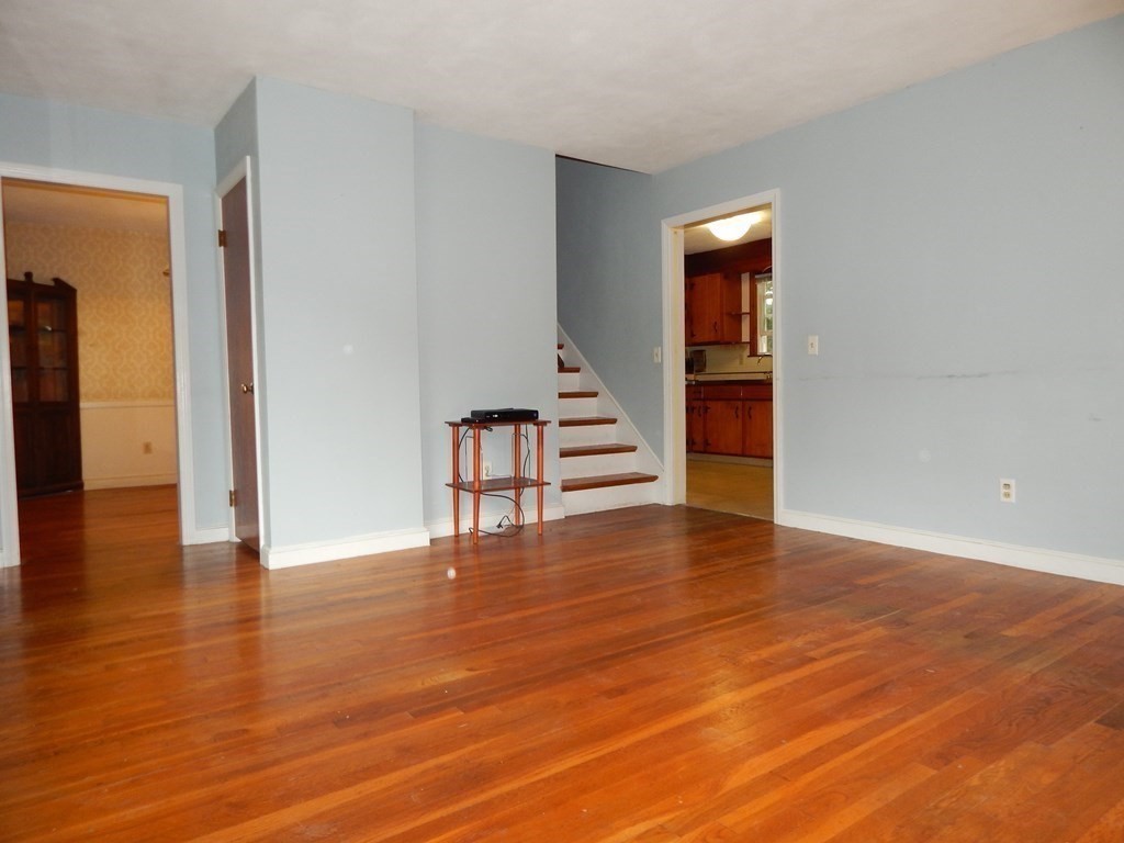 21 Ridge Road Marlborough, MA 01752 - Photo 8 of 37 Gallery Image 8