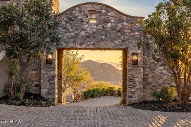 $17,995,000 | 11268 East Moonlight Canyon, Scottsdale, AZ 85255