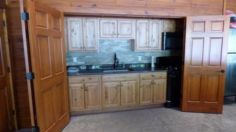 6121 Johnson Road Coloma, MI 49038 - Photo 19 of 26 Kitchenette