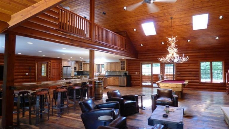 6121 Johnson Road Coloma, MI 49038 - Photo 2 of 26 A true great room