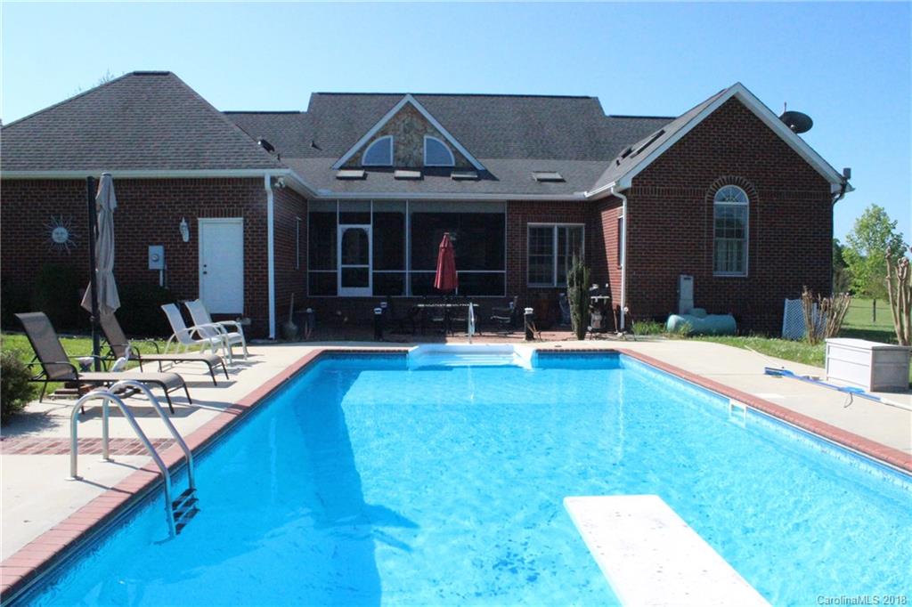 2652 Greenleaf Road Clover, SC 29710 - Photo 4 of 25