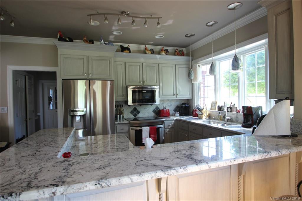 2652 Greenleaf Road Clover, SC 29710 - Photo 6 of 25