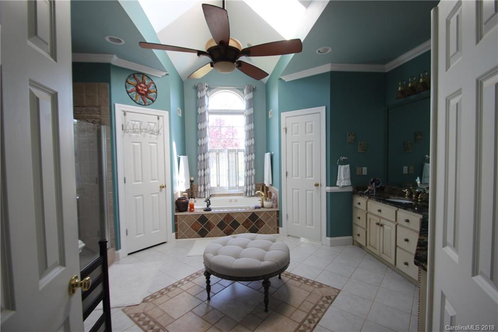 2652 Greenleaf Road Clover, SC 29710 - Photo 10 of 25
