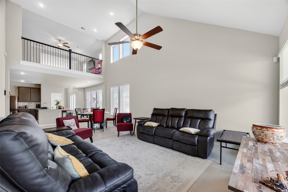 2739 Meadow View Lane Conroe, TX 77385 - Photo 14 of 50 a living room with furniture