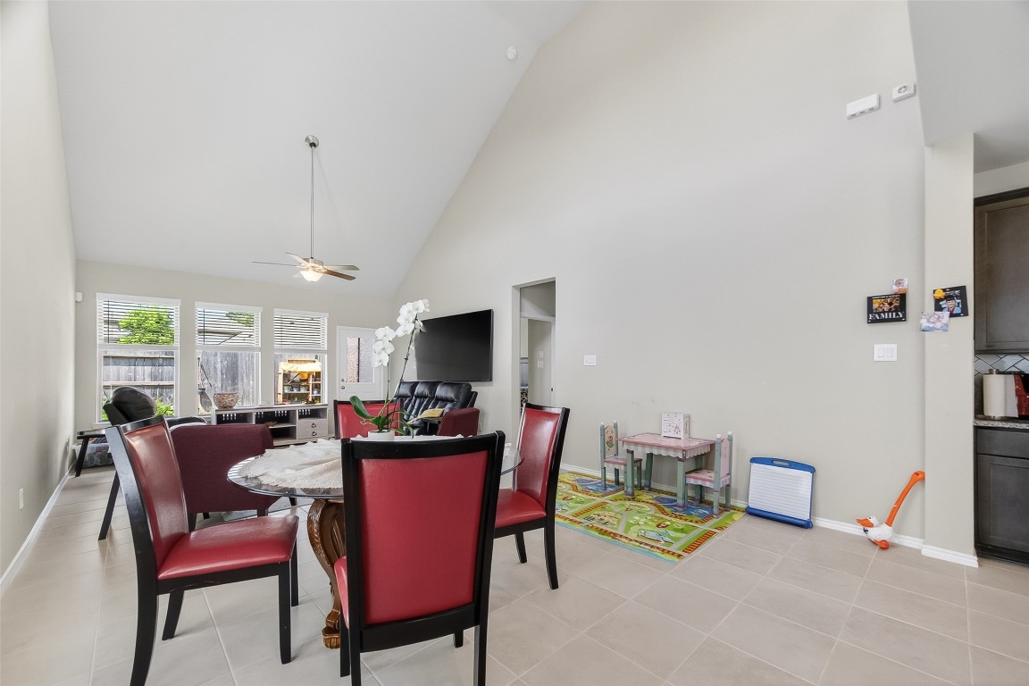 2739 Meadow View Lane Conroe, TX 77385 - Photo 8 of 50 a view of a dining room with furniture