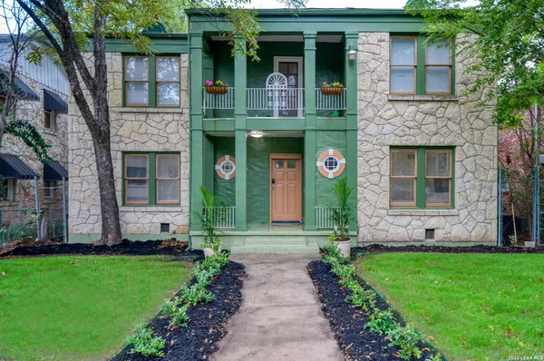 $1,495 | 311 West Lullwood Avenue, San Antonio, TX 78212
