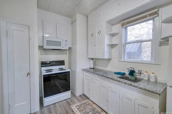 $1,495 | 311 West Lullwood Avenue, San Antonio, TX 78212