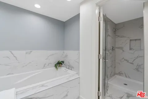 $2,999,000 | 19 Rippling Streme, Irvine, CA 92603