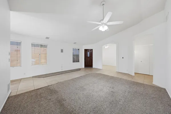 $2,395 | 18837 North 43rd Place, Phoenix, AZ 85050