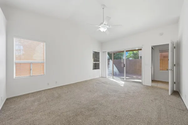 $2,395 | 18837 North 43rd Place, Phoenix, AZ 85050