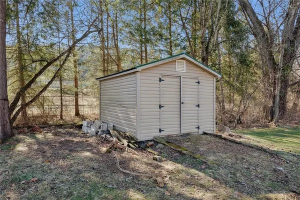 $199,000 | 339 Weimer Avenue, Laughlintown, PA 15655