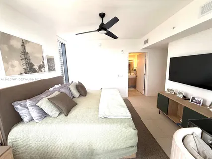 $1,700,000 | 159 Northeast 6th Street, Unit 4016, Miami, FL 33132