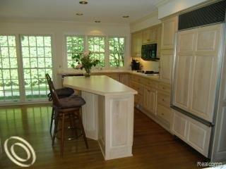352 Neff Road Grosse Pointe, MI 48230 - Photo 7 of 18 6.jpg