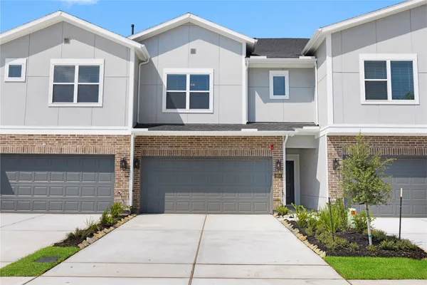 $2,845 | 3037 Dovedale Street, Pearland, TX 77584