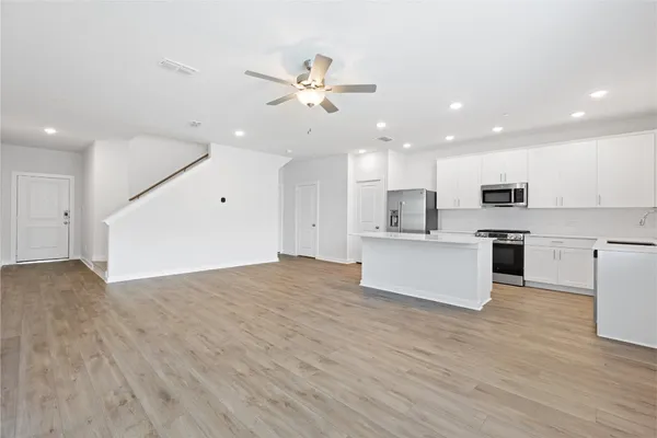 $2,845 | 3037 Dovedale Street, Pearland, TX 77584