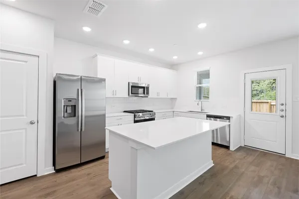 $2,845 | 3037 Dovedale Street, Pearland, TX 77584