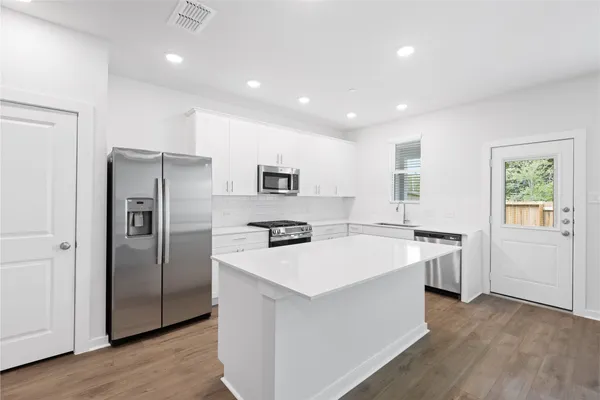 $2,845 | 3037 Dovedale Street, Pearland, TX 77584