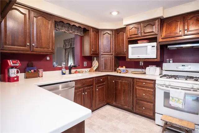 $265,900 | 8 Gridley Place, Paris, NY 13456