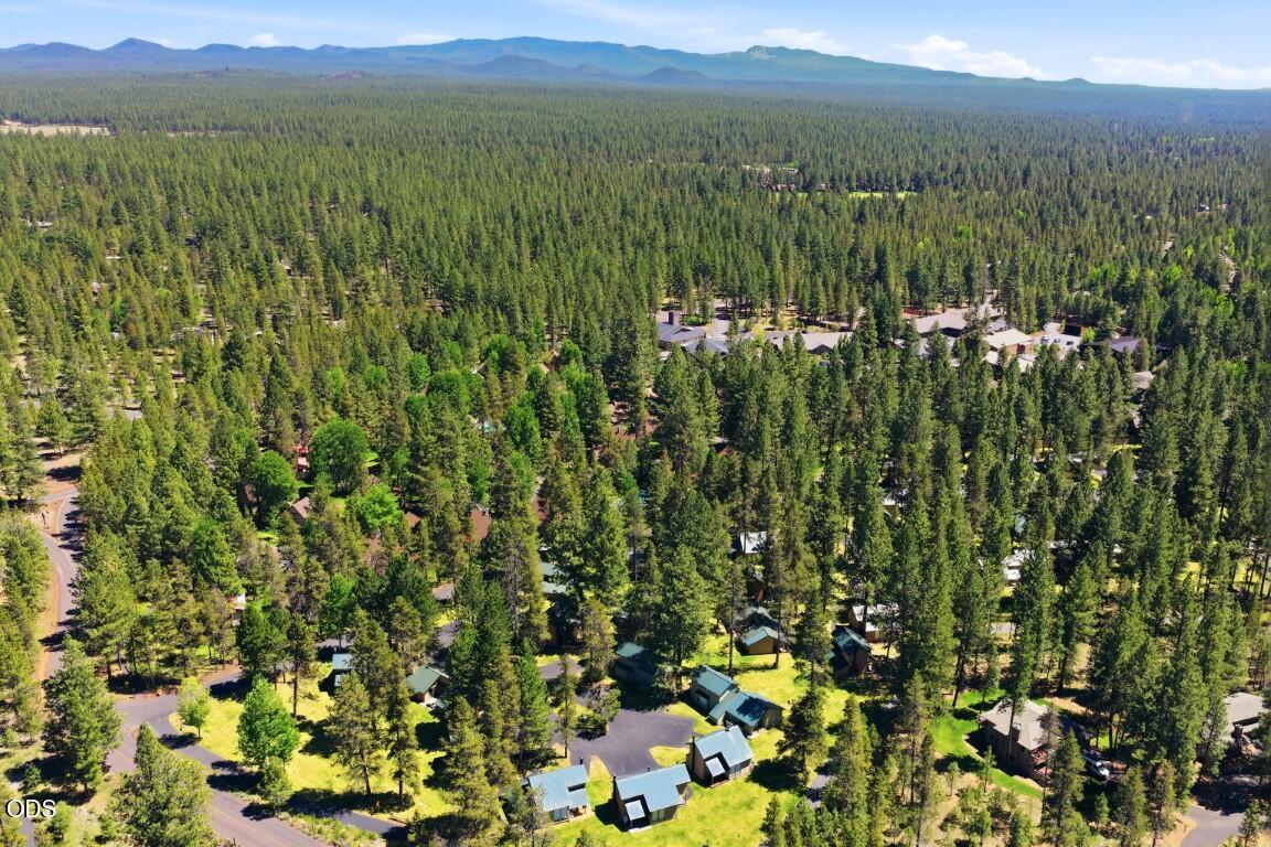 57569 Ranch Cabin Road, Unit 1 Sunriver, OR 97707 - Photo 32 of 34