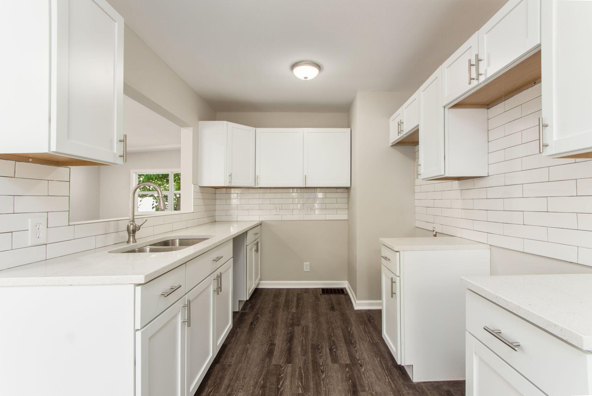 3207 Karl Road Columbus, OH 43224 - Photo 6 of 29 Kitchen