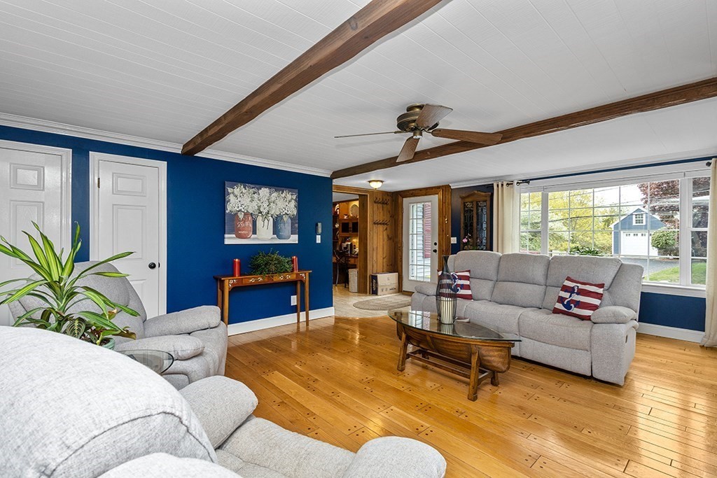 13 Meadowview Road Foxboro, MA 02035 - Photo 6 of 42 Gallery Image 6