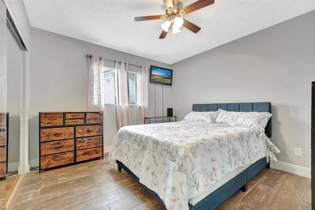 $820,000 | 1221 Southwest 59th Avenue, Plantation, FL 33317