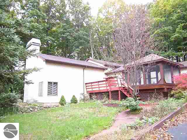 2011 North Jacobson Road Suttons Bay, MI 49682 - Photo 1 of 12 1698113.JPG