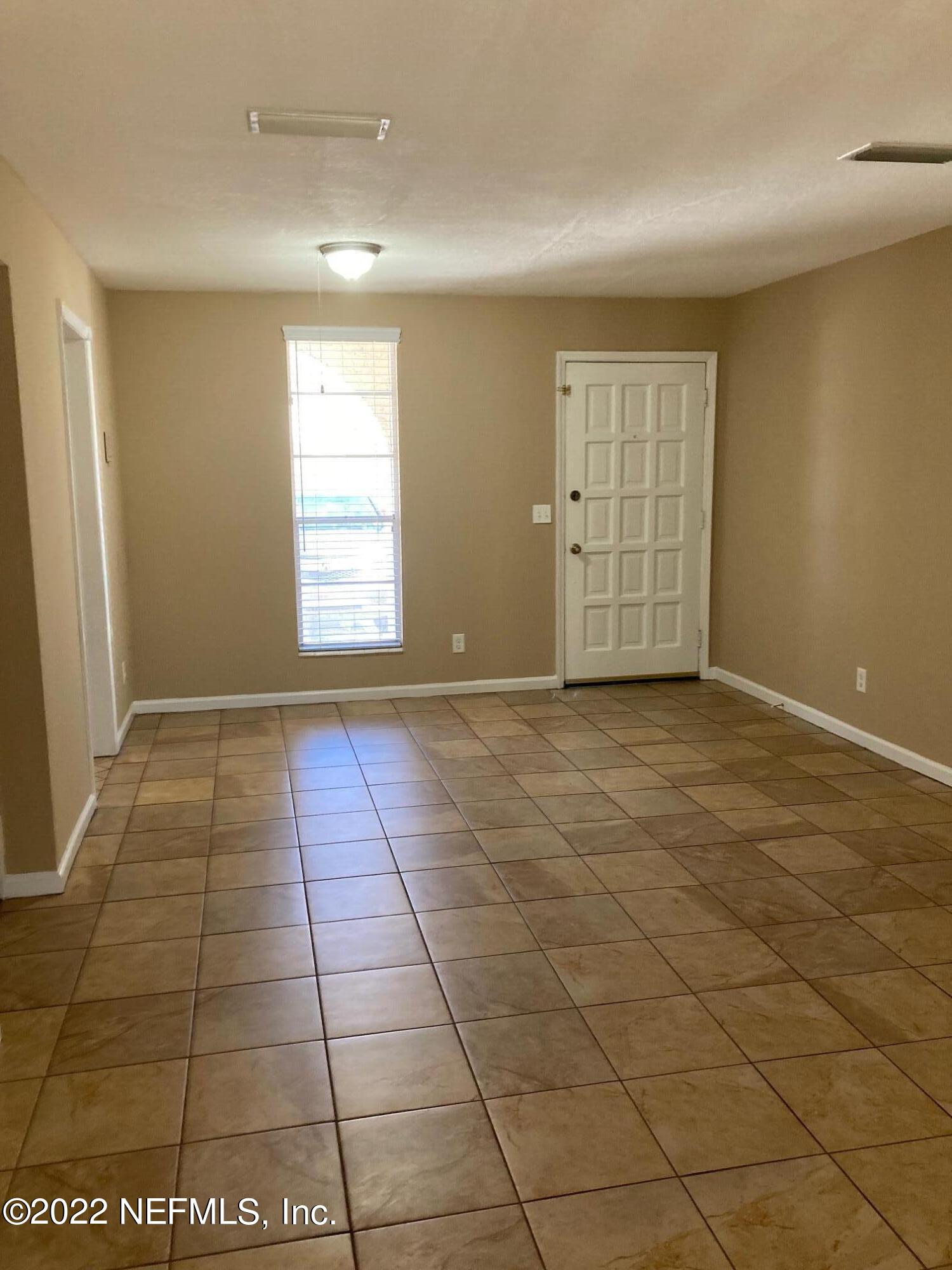 1644 El Camino Road, Unit 2 Jacksonville, FL 32216 - Photo 3 of 15 IMG_0231