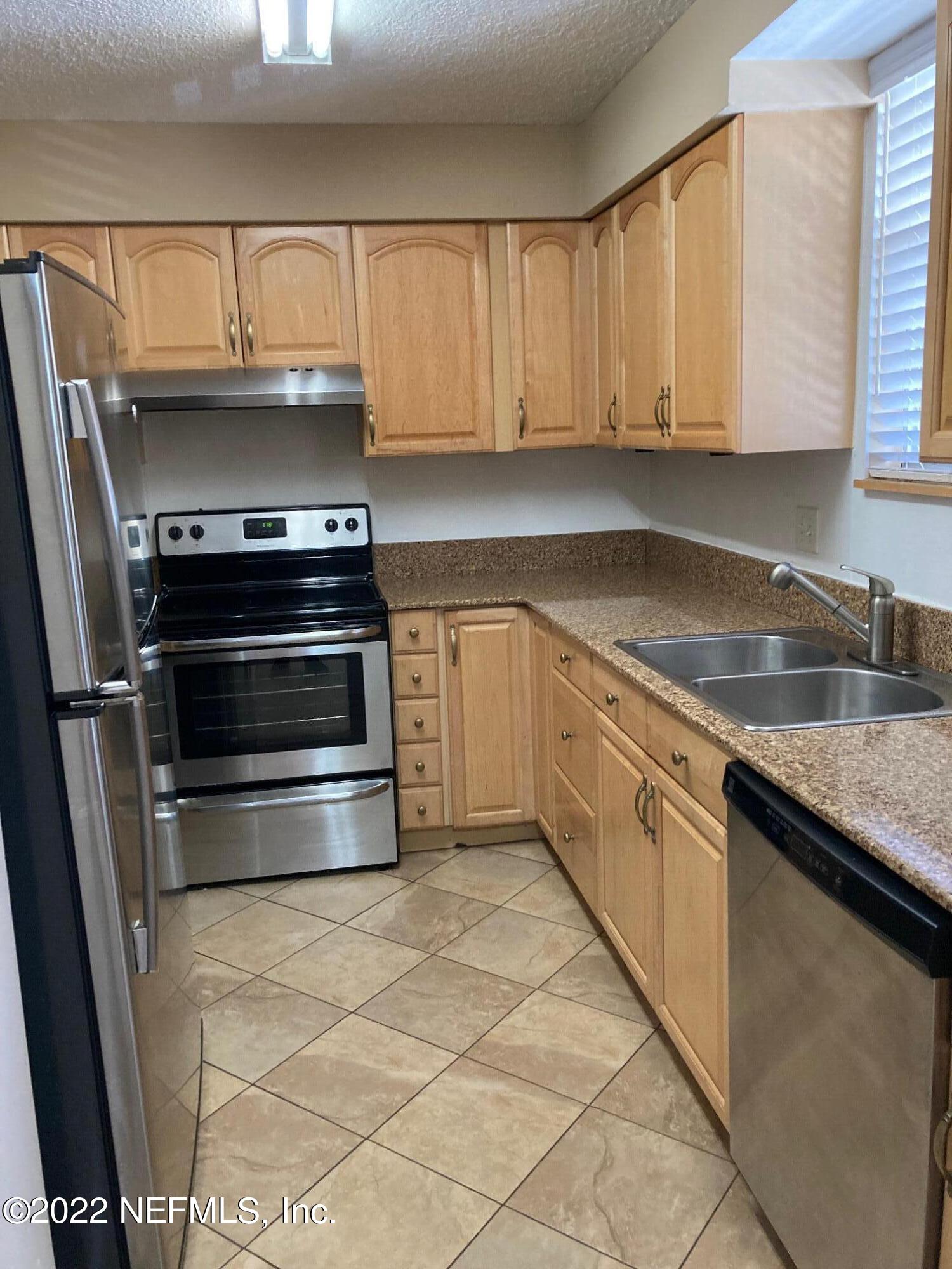 1644 El Camino Road, Unit 2 Jacksonville, FL 32216 - Photo 4 of 15 IMG_0233