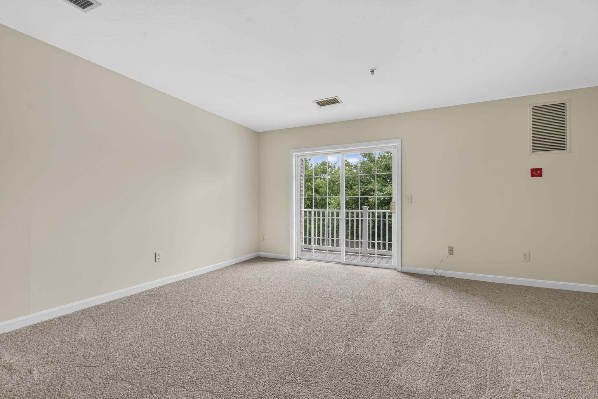 65 Fordway Extension, Unit 202 Derry, NH 03038 - Photo 13 of 32