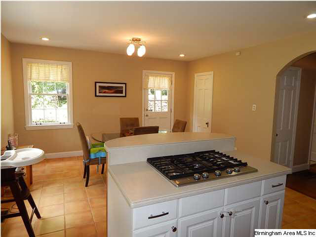 420 Windsor Drive Birmingham, AL 35209 - Photo 12 of 26