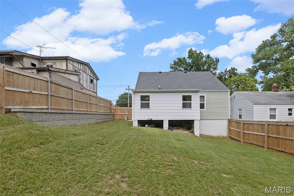 1121 Danforth Street Alton, IL 62002 - Photo 4 of 34