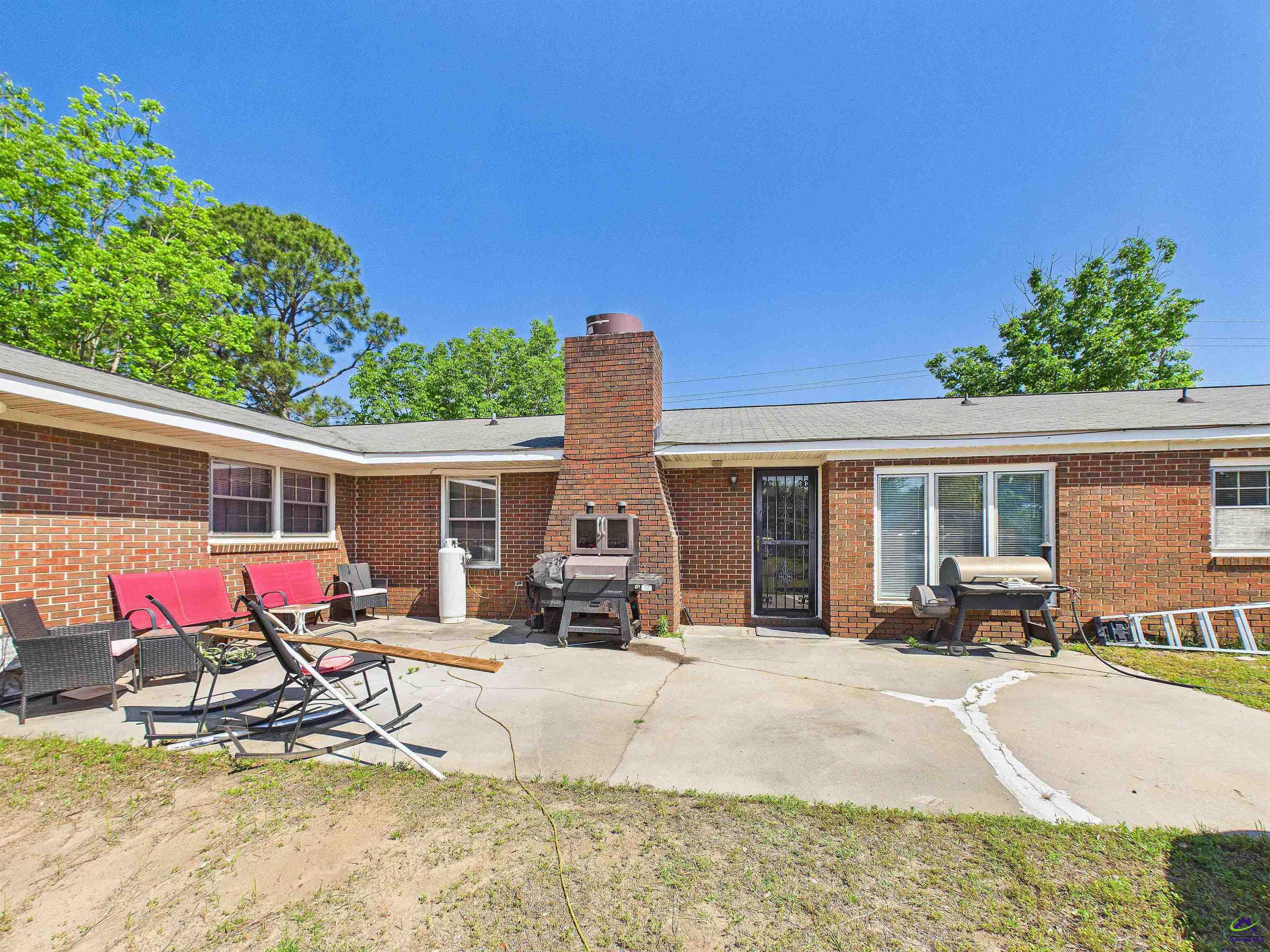 400 Feagin Mill Road Warner Robins, GA 31005 - Photo 46 of 53 a view of a house with a patio