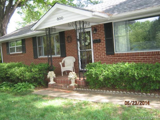 600 Lochridge Road Charlotte, NC 28209 - Photo 9 of 17