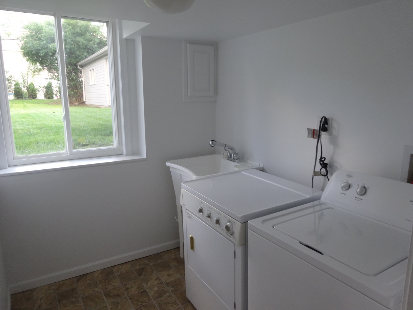 961 Spring Road Elmhurst, IL 60126 - Photo 24 of 24 a utility room with dryer and washer