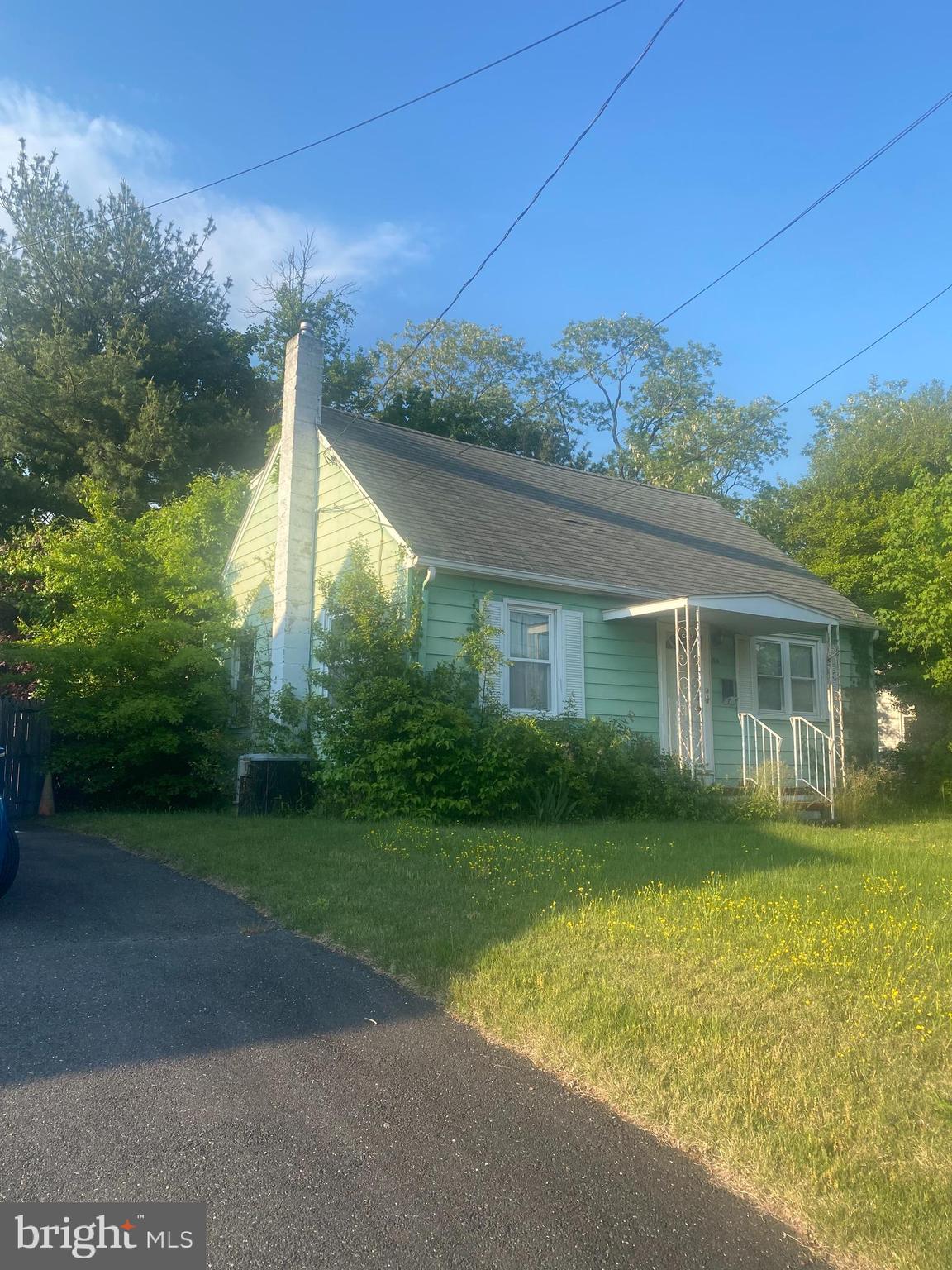 34 Collins Road Hamilton, NJ 08619 - Photo 1 of 9