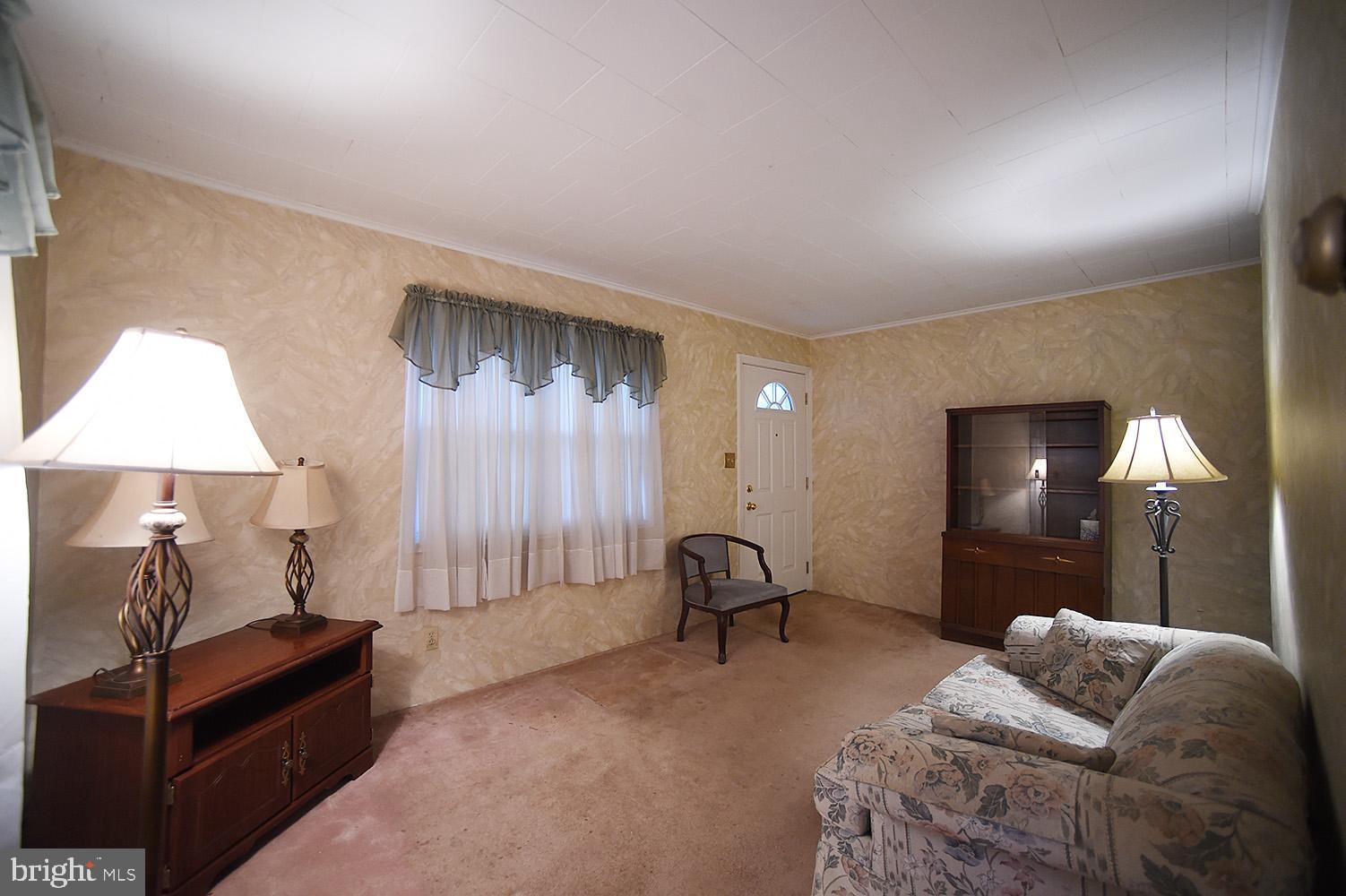 34 Collins Road Hamilton, NJ 08619 - Photo 6 of 9