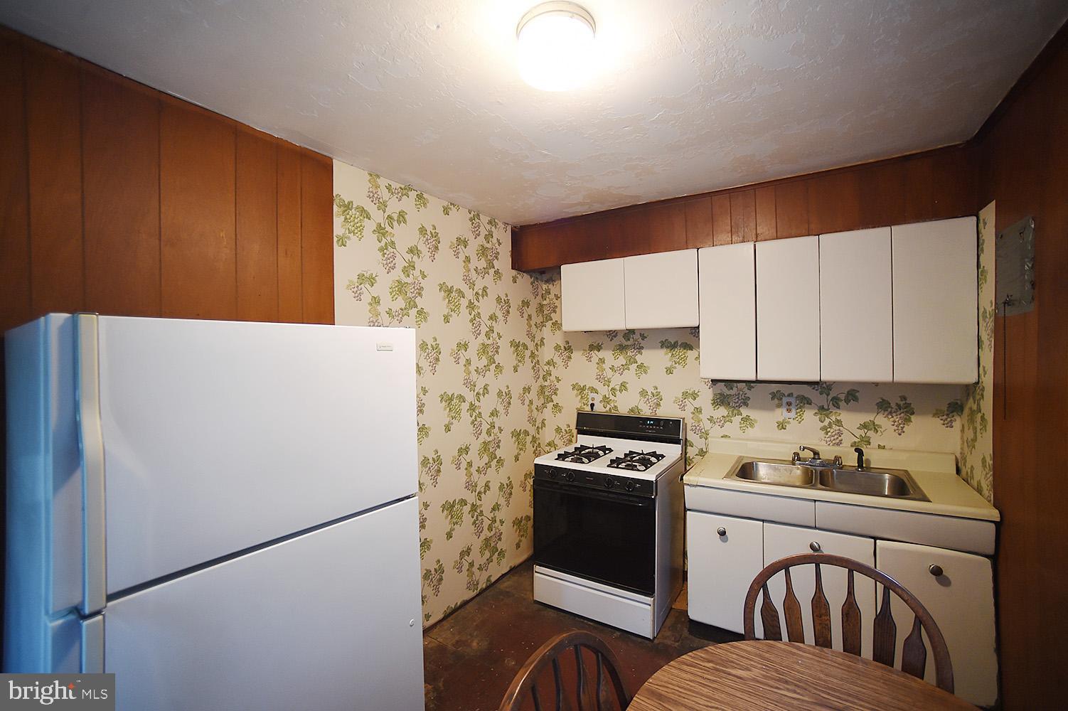 34 Collins Road Hamilton, NJ 08619 - Photo 7 of 9