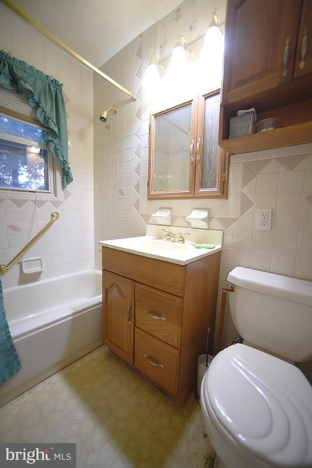 34 Collins Road Hamilton, NJ 08619 - Photo 9 of 9
