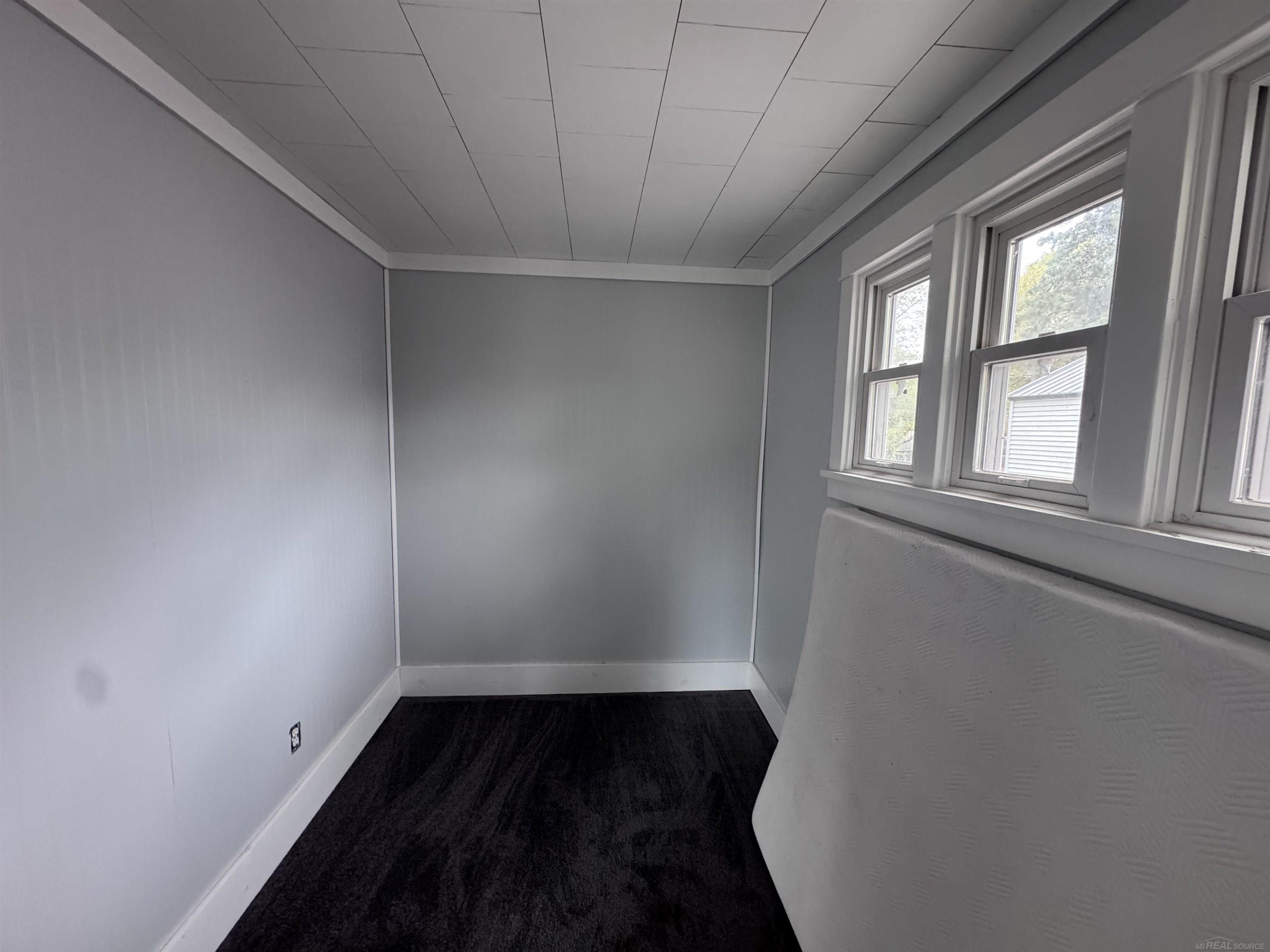 208 East Ridge Street Ironwood, MI 49938 - Photo 4 of 7