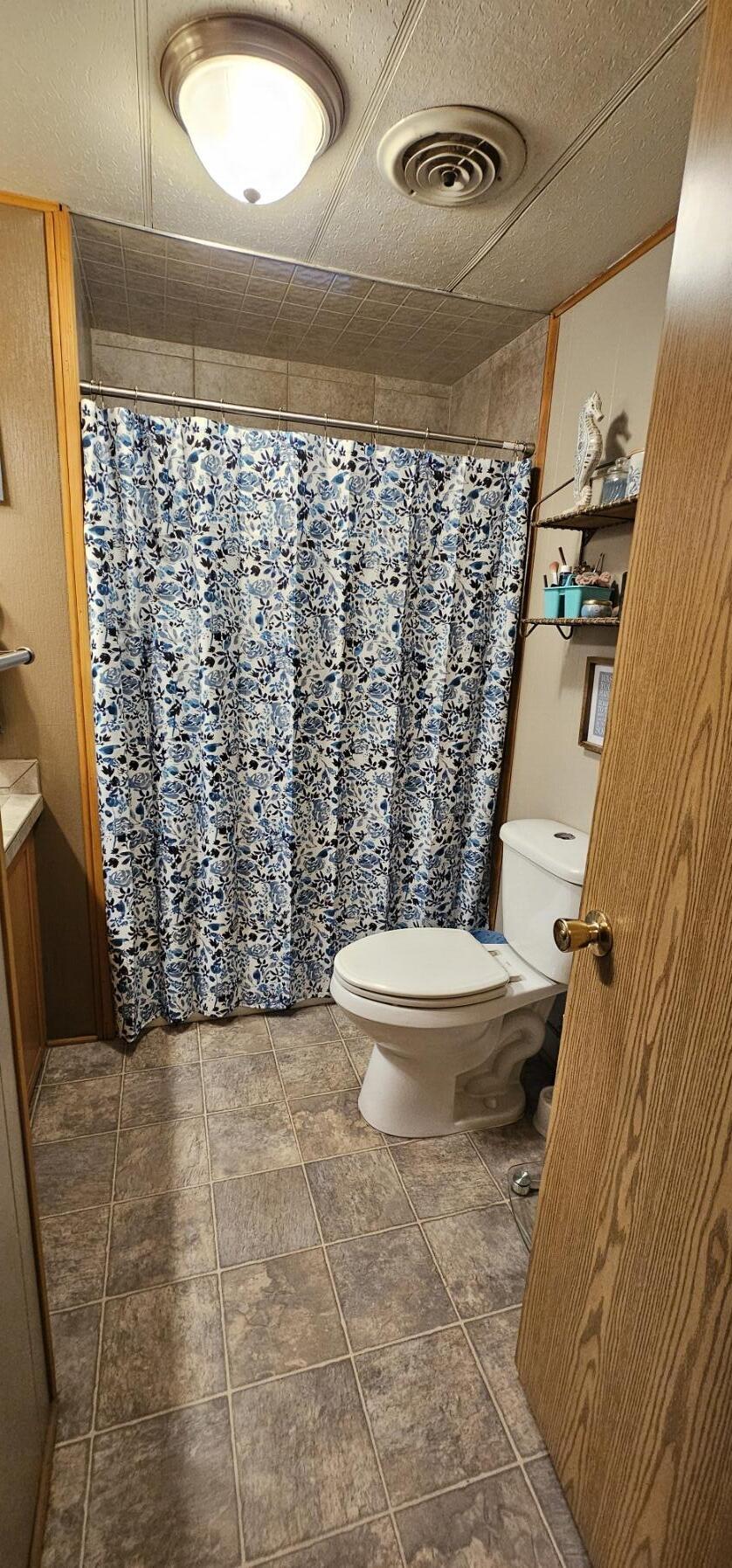 16177 Aqua Road La Pine, OR 97739 - Photo 13 of 29 20260114_144242