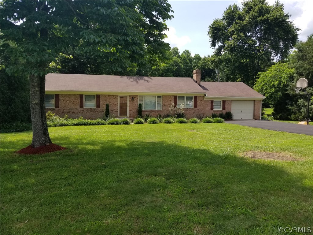 1121 Schroeder Road Powhatan, VA 23139 - Photo 4 of 19 Gallery Image 4