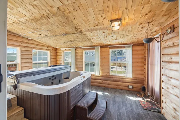 $399,500 | 11611 North Charley Bluff Road, Milton, WI 53563