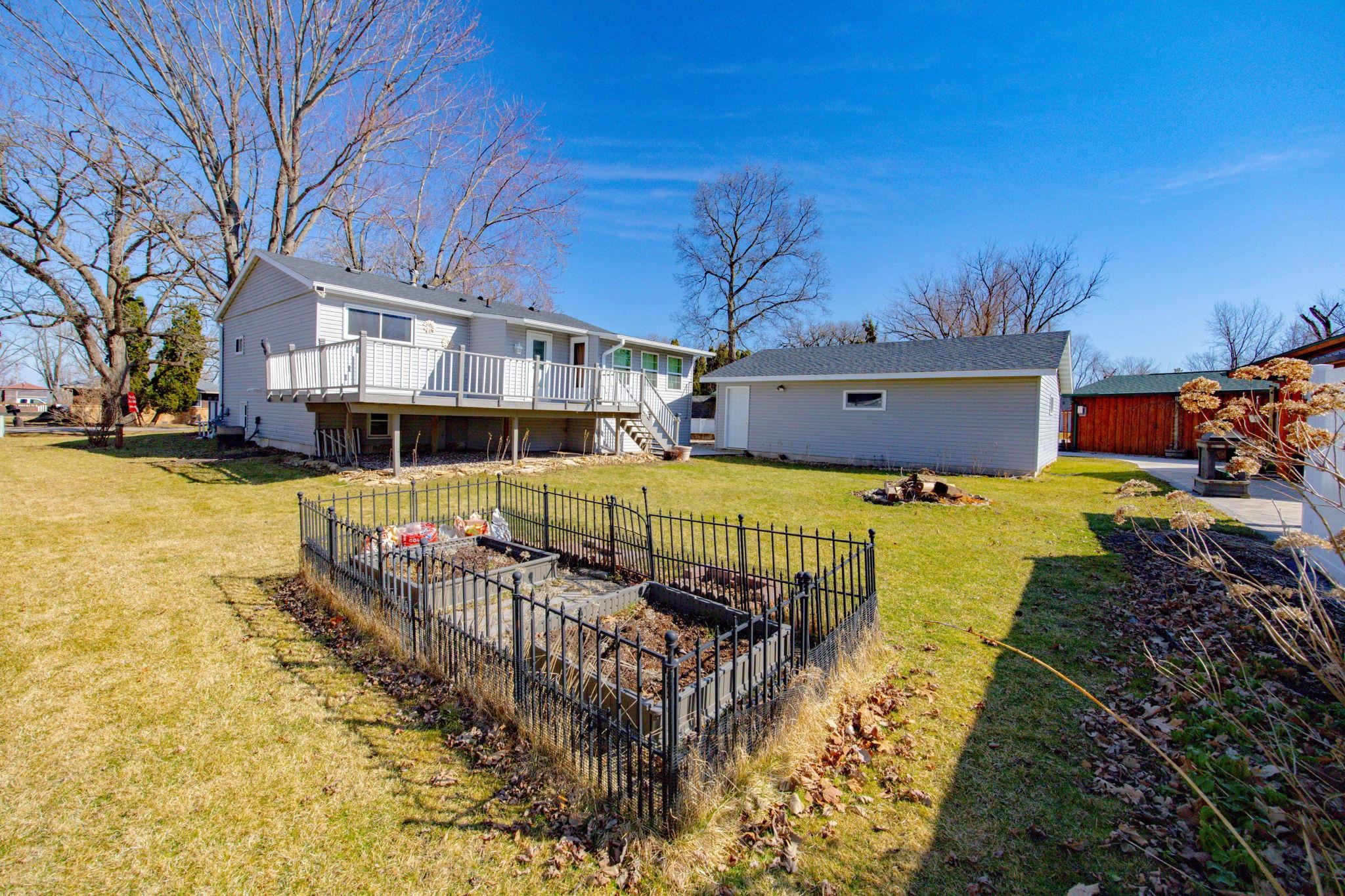 11611 North Charley Bluff Road Milton, WI 53563 - Photo 20 of 47