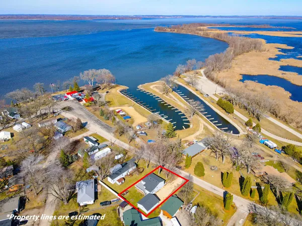 $399,500 | 11611 North Charley Bluff Road, Milton, WI 53563