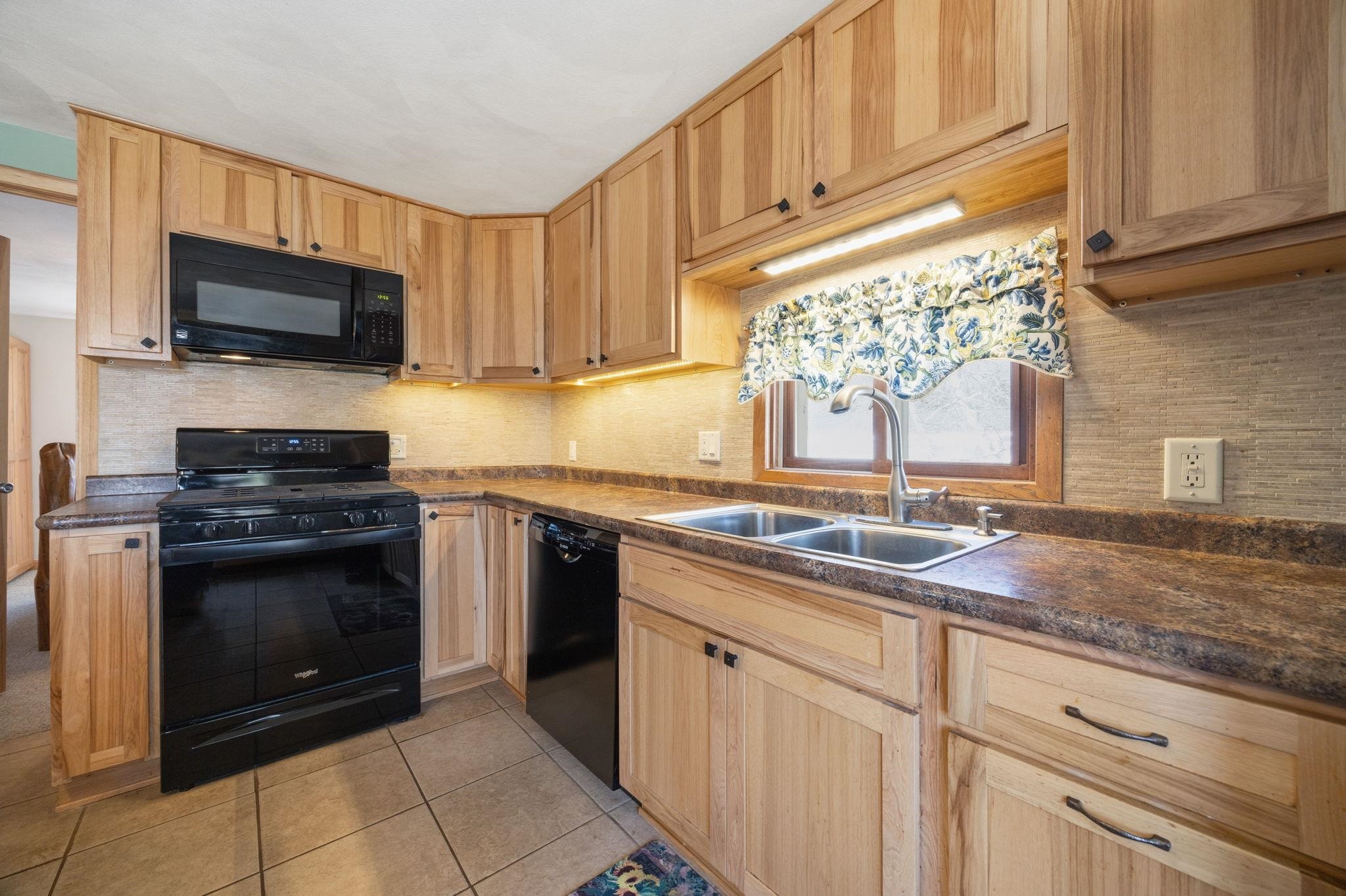 11611 North Charley Bluff Road Milton, WI 53563 - Photo 6 of 47