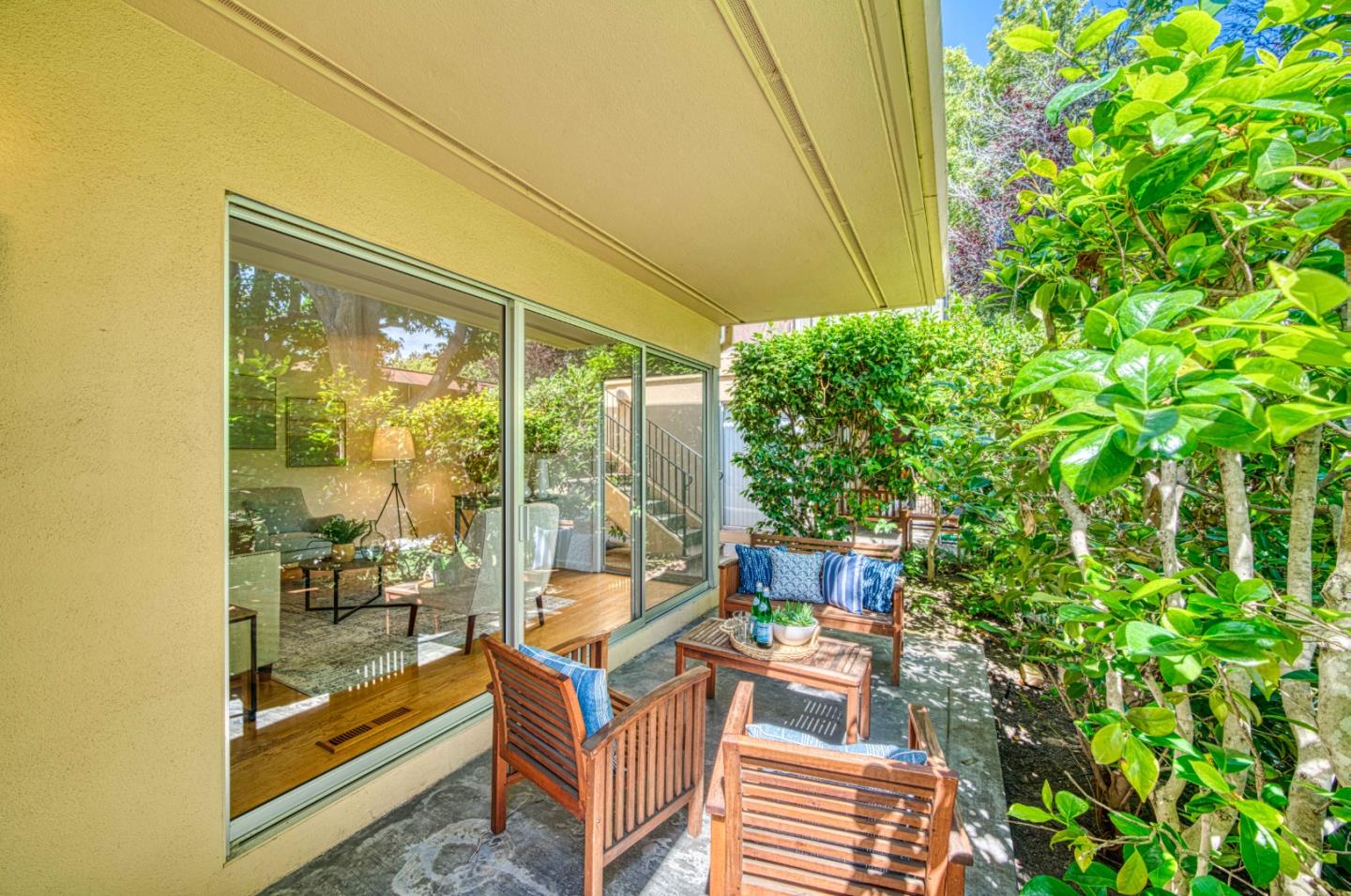 760 University Avenue Palo Alto, CA 94301 - Photo 3 of 25 a living room filled with furniture